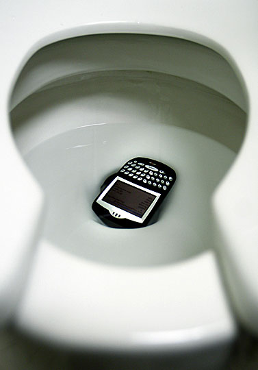 cellphone-toilet